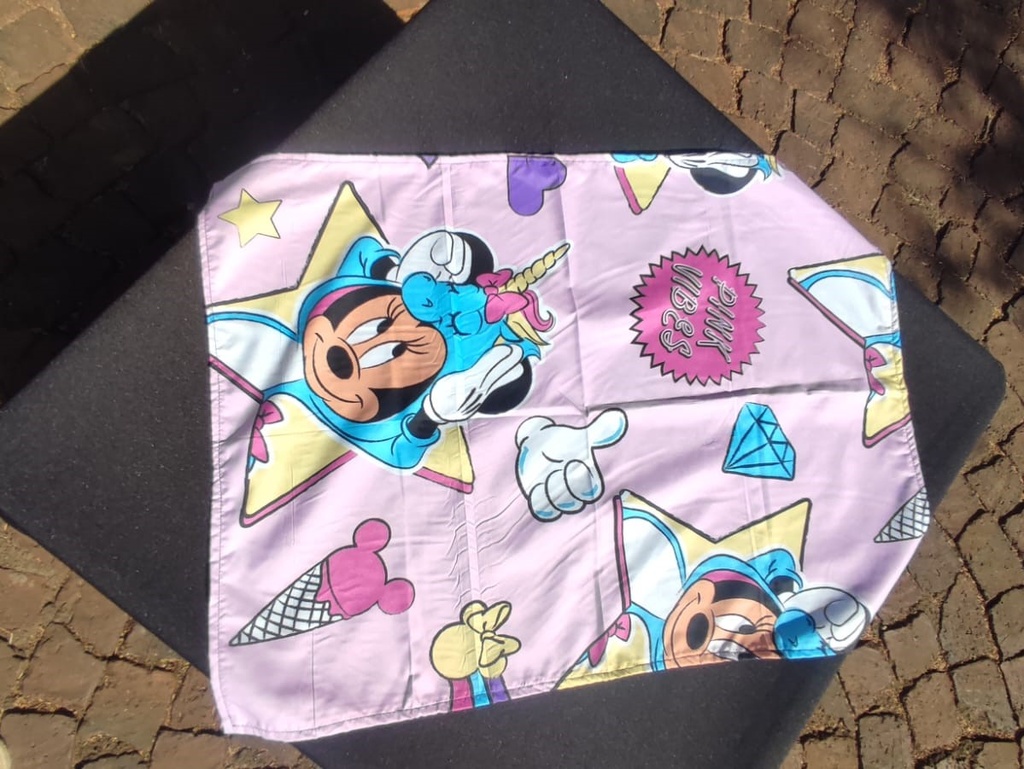 Disney Table Throw - Minnie Mouse 
