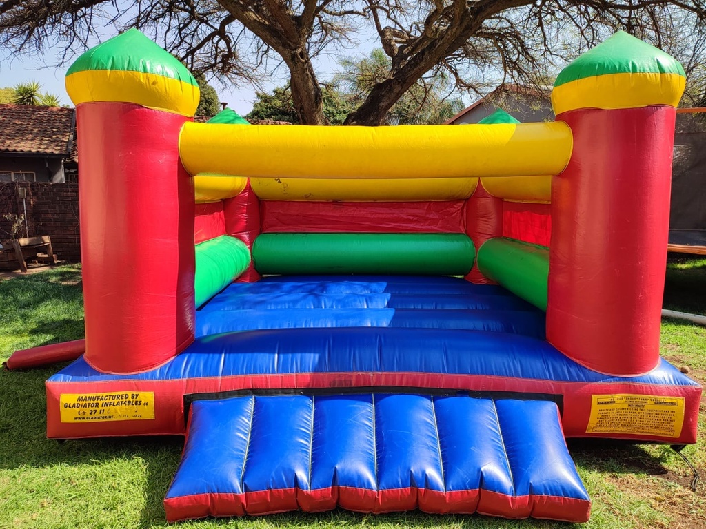 6 - 4mx4m Standard Castle